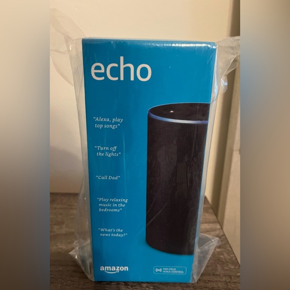 Amazon Echo - Picture 1 of 4
